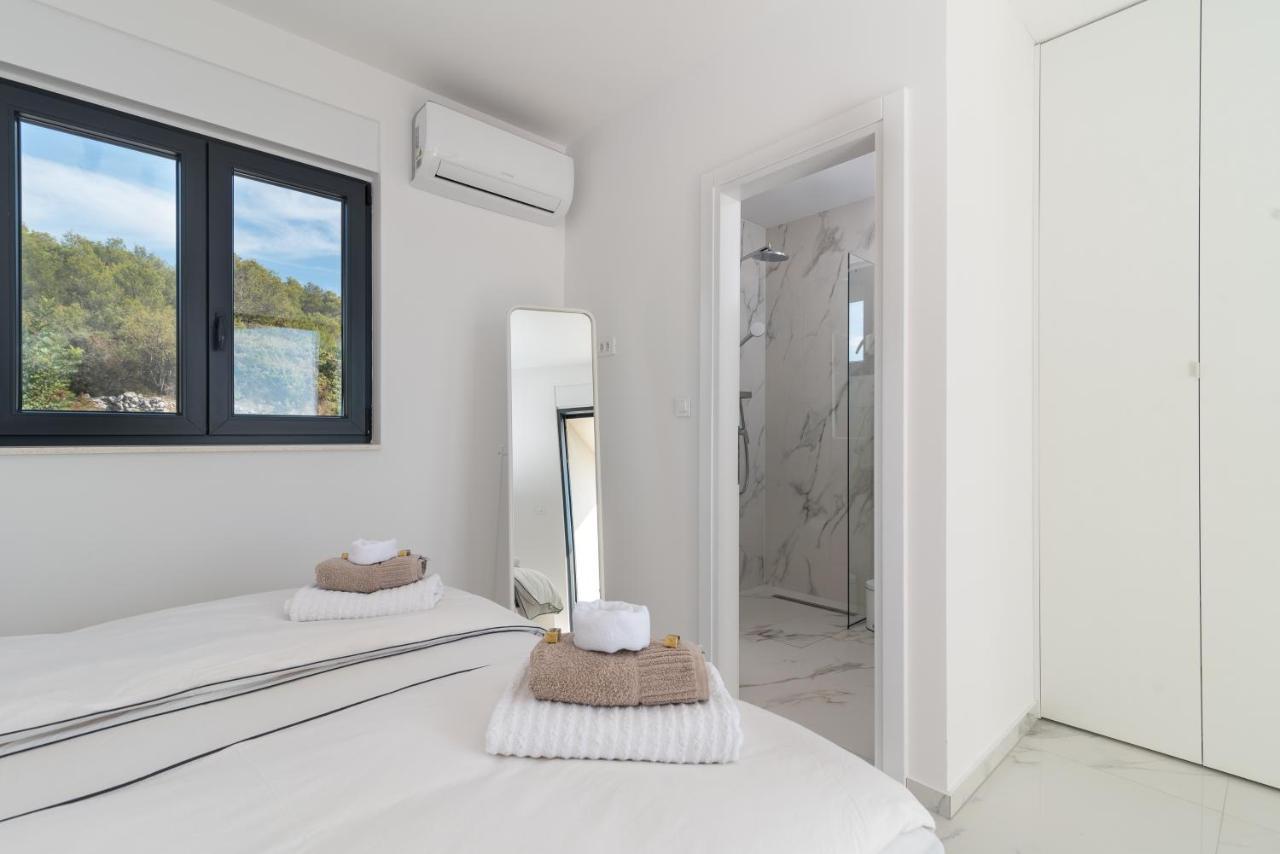 Lavender Tree - Luxury Apartments トロギール エクステリア 写真