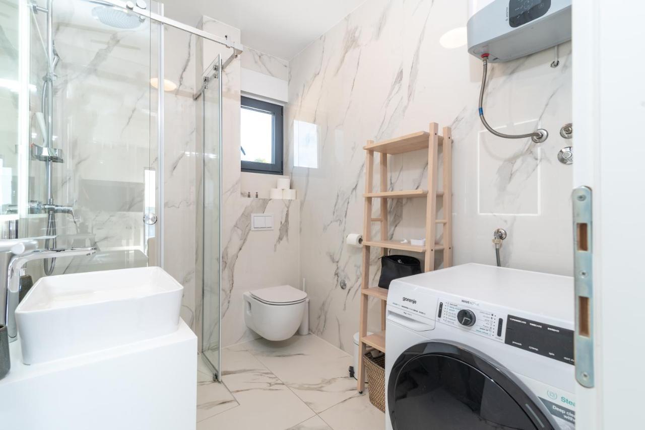 Lavender Tree - Luxury Apartments トロギール エクステリア 写真