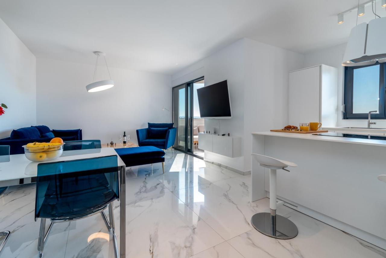 Lavender Tree - Luxury Apartments トロギール エクステリア 写真