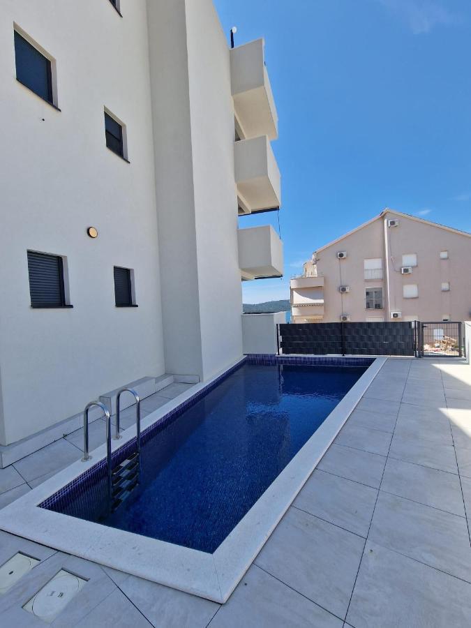 Lavender Tree - Luxury Apartments トロギール エクステリア 写真